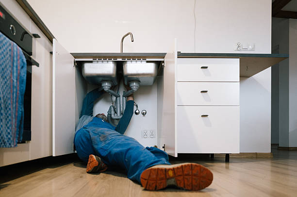 Professional Leak Detection technician working in Hollansburg, OH